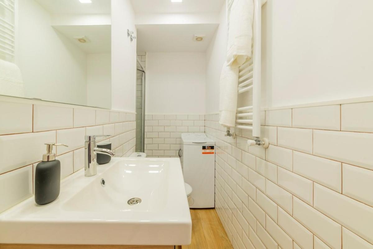 Encantador Apartamento Atocha Madrid Ngoại thất bức ảnh