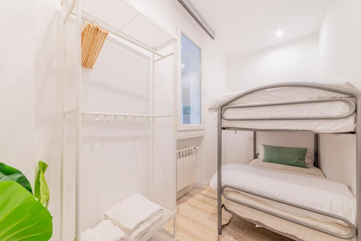 Encantador Apartamento Atocha Madrid Ngoại thất bức ảnh